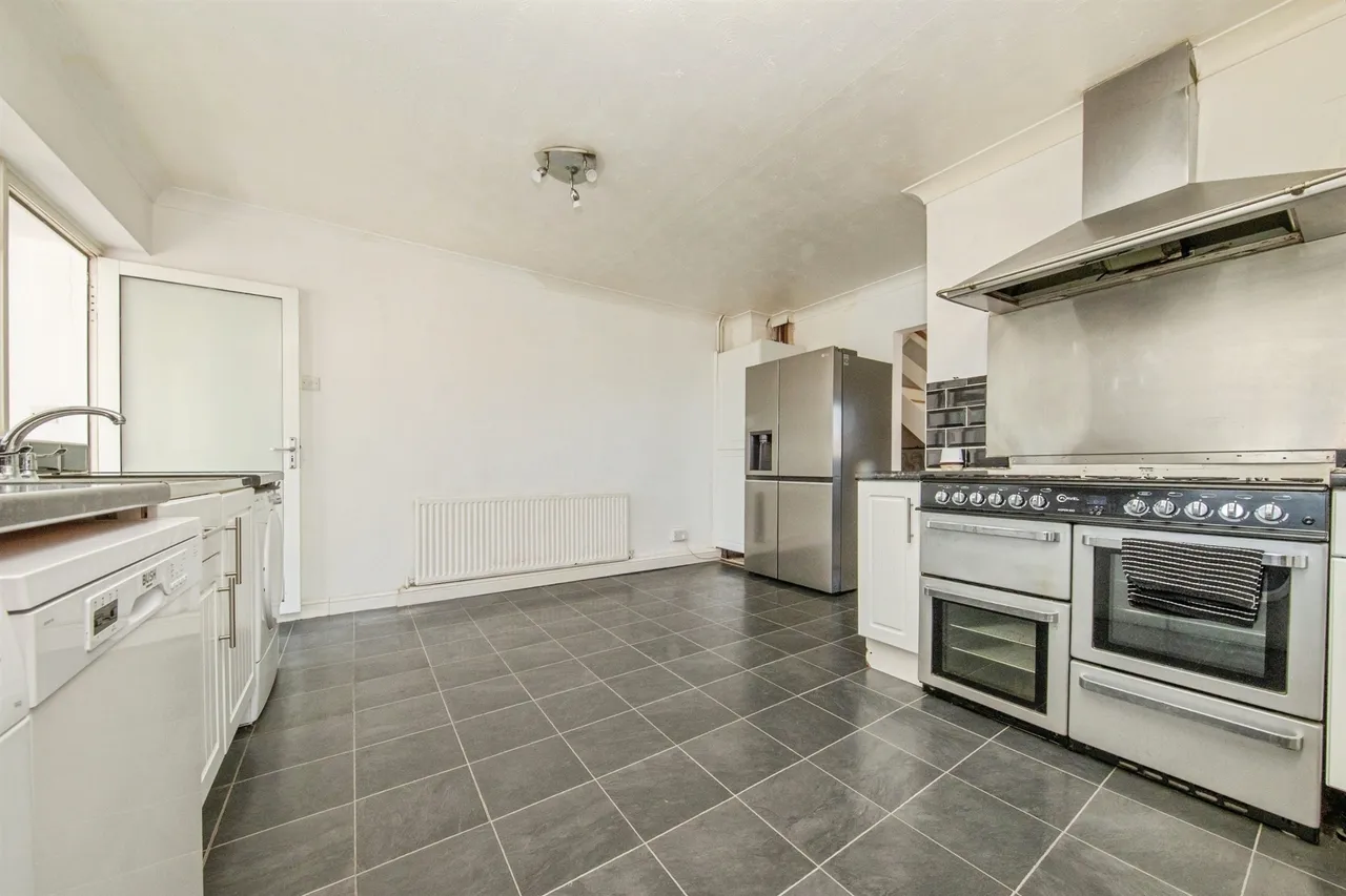 Victoria Avenue, Kirby-le-Soken, CO13, photo 6
