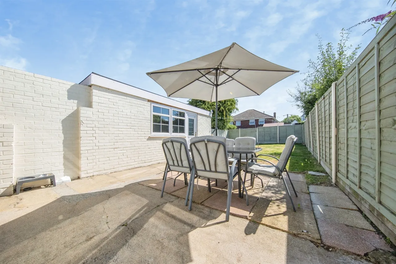 Victoria Avenue, Kirby-le-Soken, CO13, photo 18