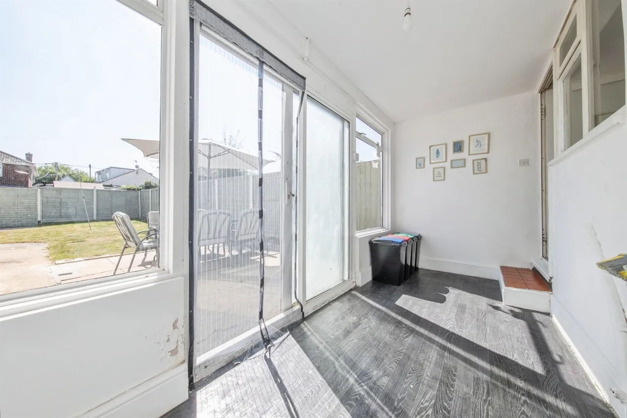 Victoria Avenue, Kirby-le-Soken, CO13, photo 7