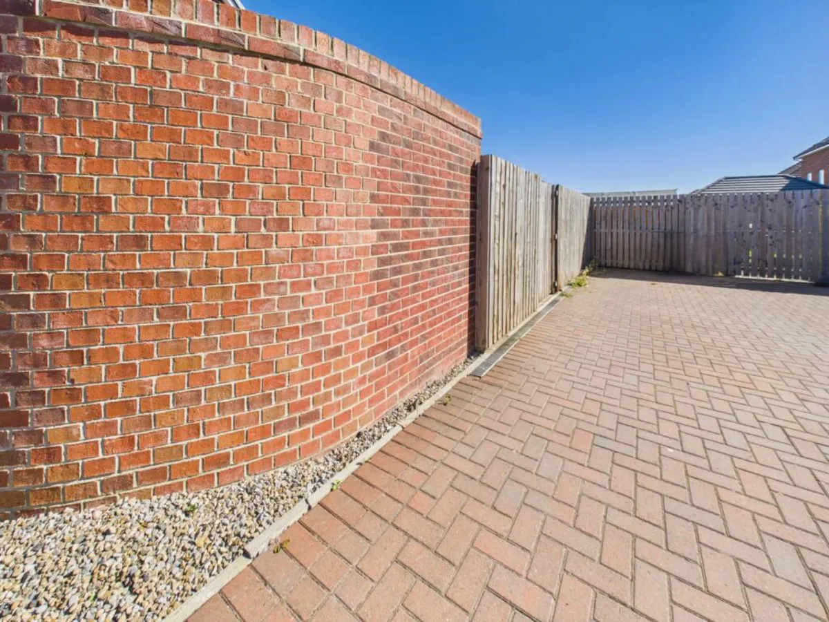 Hebburn, NE31, photo 18