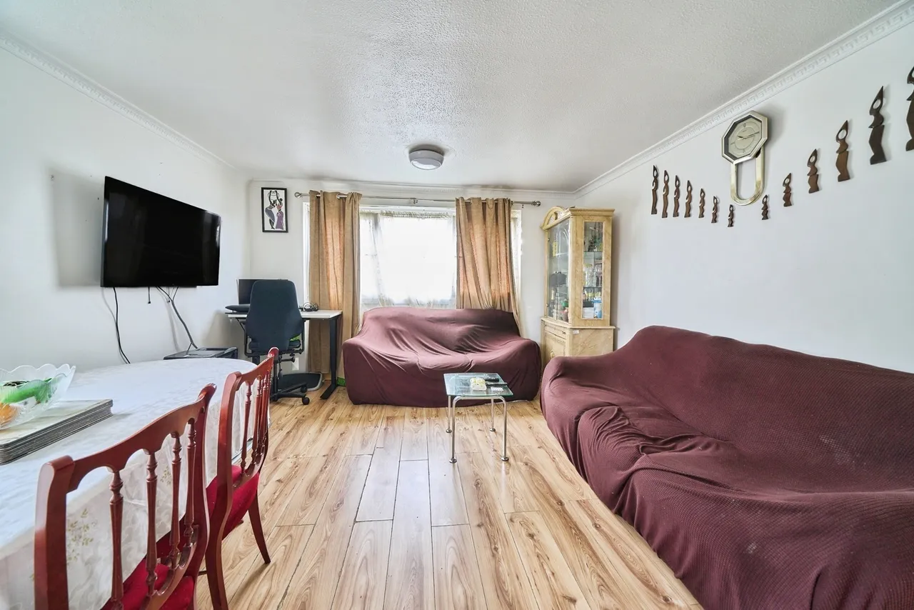 Hatfield Road, London, E15, photo 6