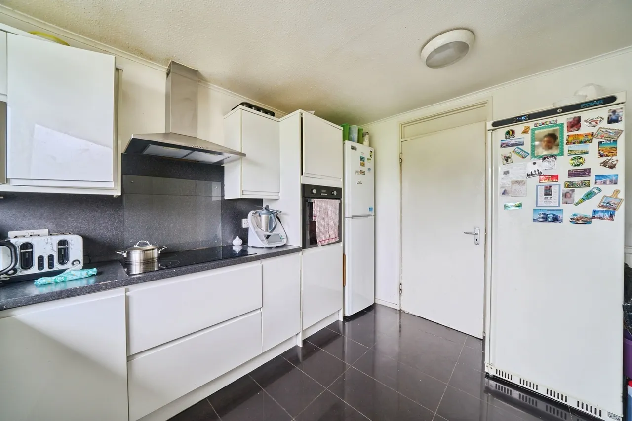 Hatfield Road, London, E15, photo 2