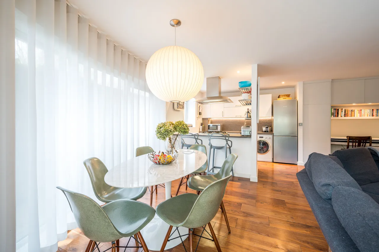 Flat 1, 58 Goldsmiths Row, London, photo 2