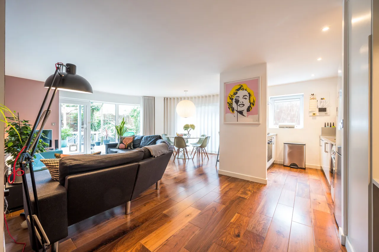 Flat 1, 58 Goldsmiths Row, London, photo 5