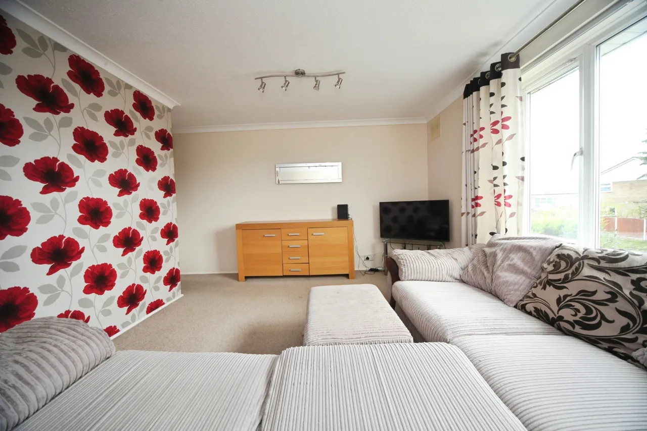 Seaford Close, Luton, LU2, photo 13