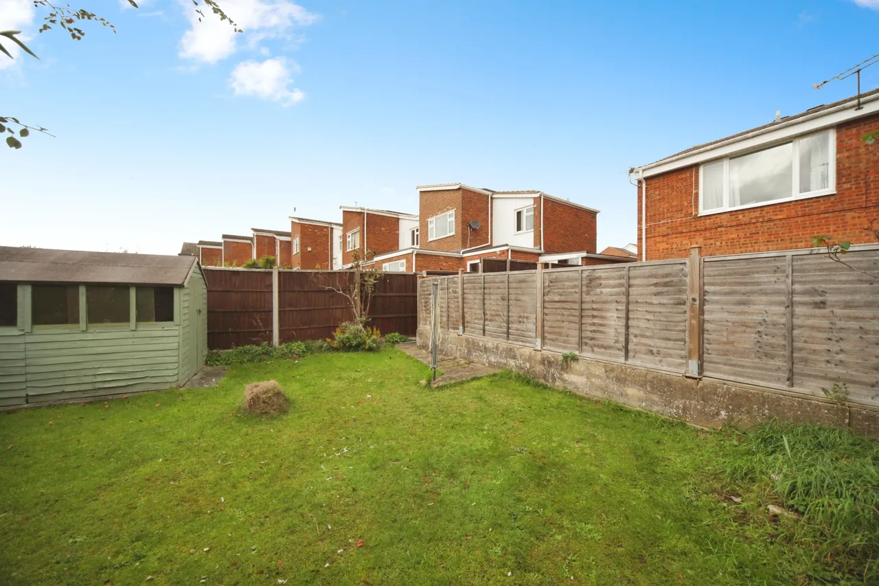 Seaford Close, Luton, LU2, photo 4