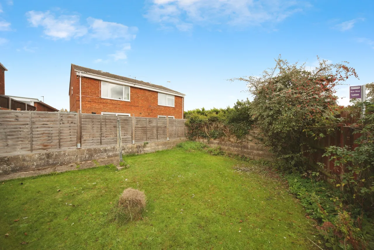 Seaford Close, Luton, LU2, photo 3