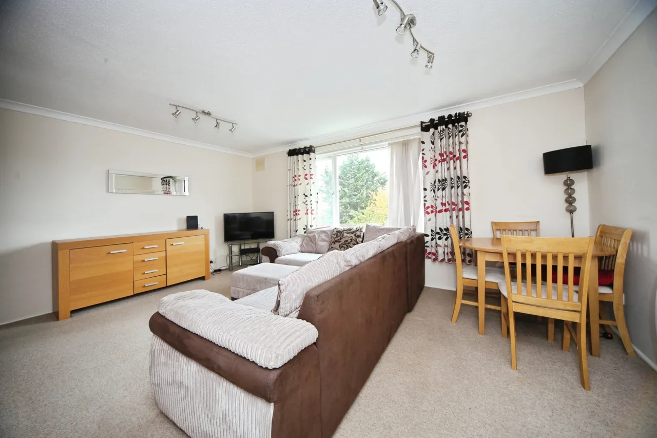 Seaford Close, Luton, LU2, photo 11