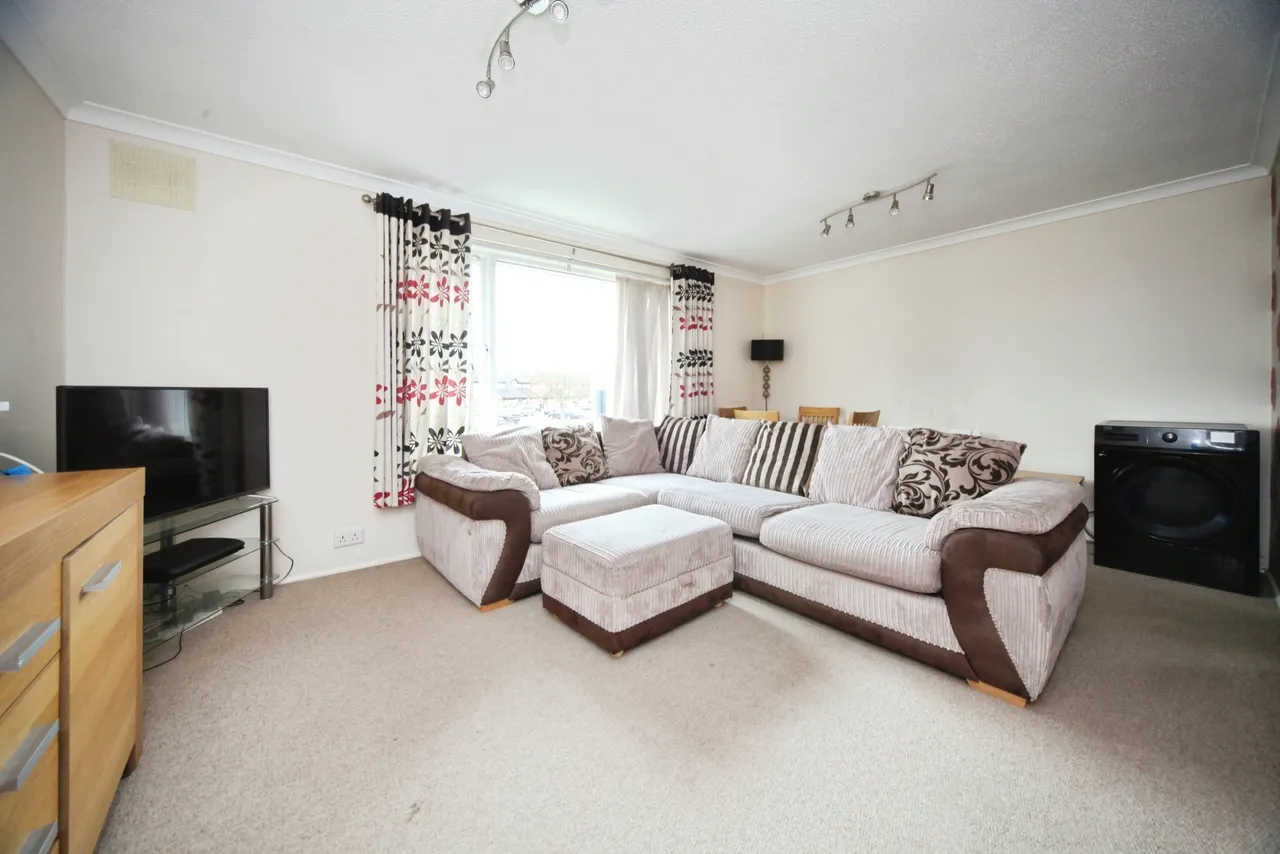 Seaford Close, Luton, LU2, photo 15