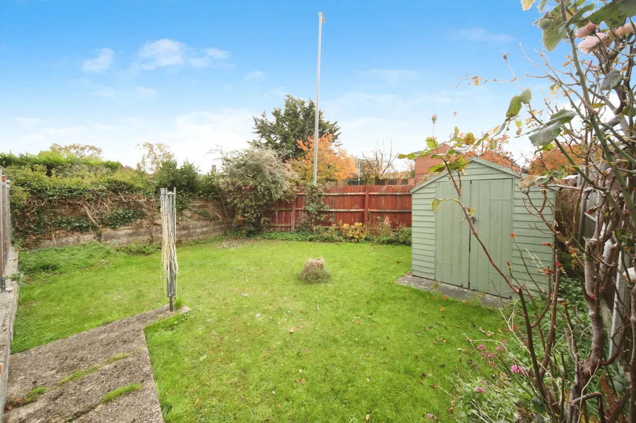 Seaford Close, Luton, LU2, photo 6