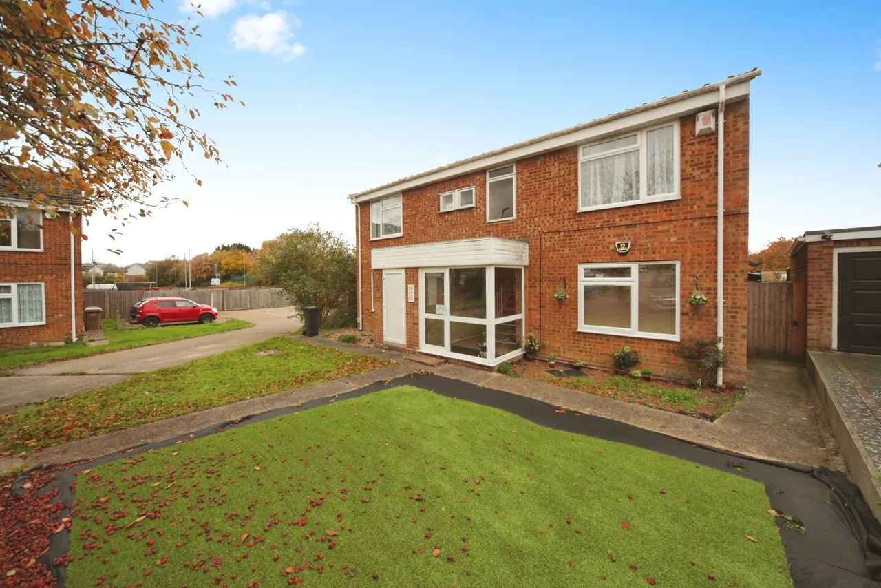 Seaford Close, Luton, LU2, photo 20