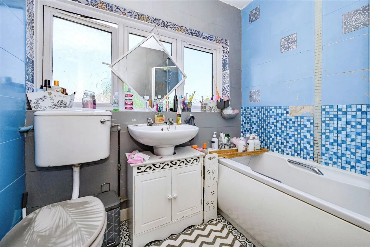 Blackthorn Road, Houghton Regis, Dunstable, Bedfordshire, LU5, photo 11