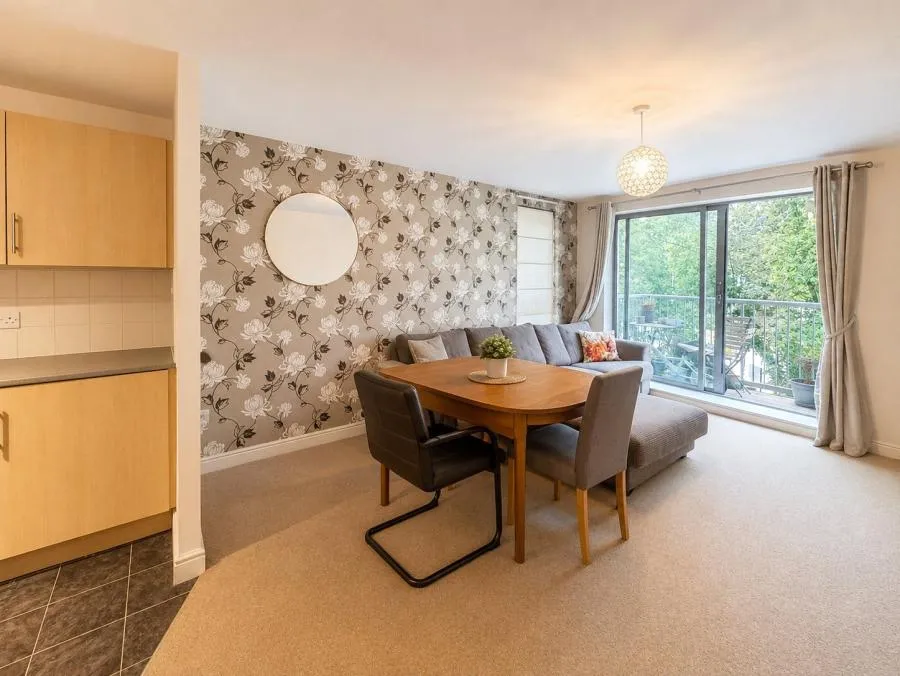 Coombe Way, Farnborough, GU14, photo 3