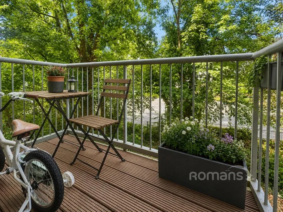 2 bed flat for sale, Coombe Way, Farnborough, GU14