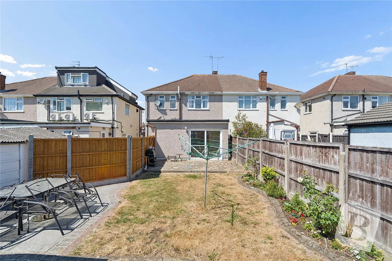 Tweed Way, Rise Park, RM1, photo 10