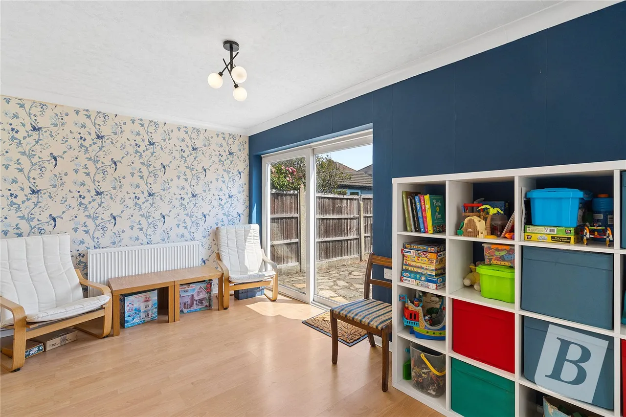 Tweed Way, Rise Park, RM1, photo 11