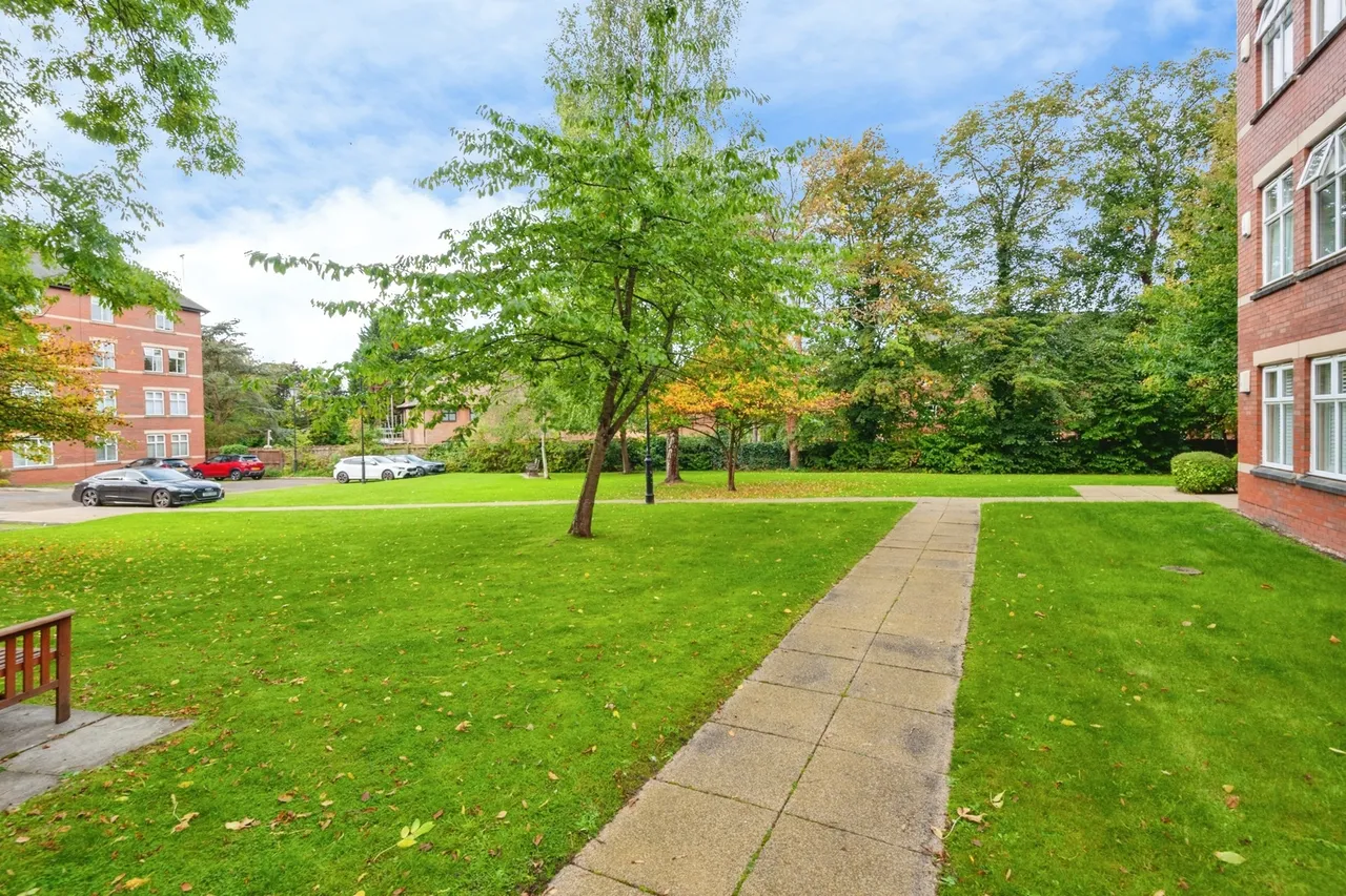 Park Avenue, Mossley Hill, L18, photo 18
