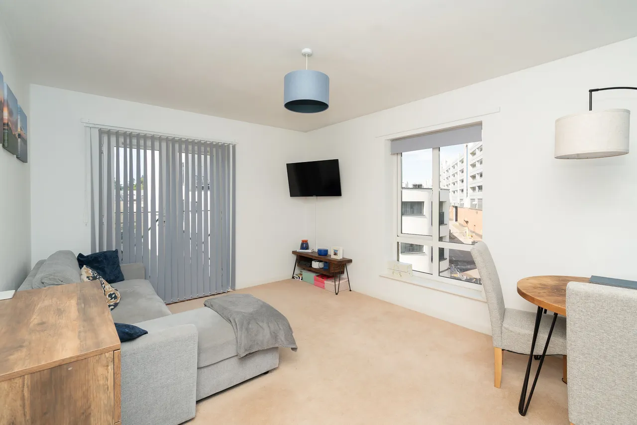 2 bed flat for sale — 21 Moorview House, Selden Hill, Hemel Hempstead