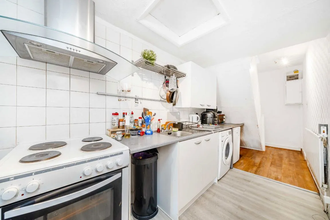 Twickenham Road, TW7, photo 2