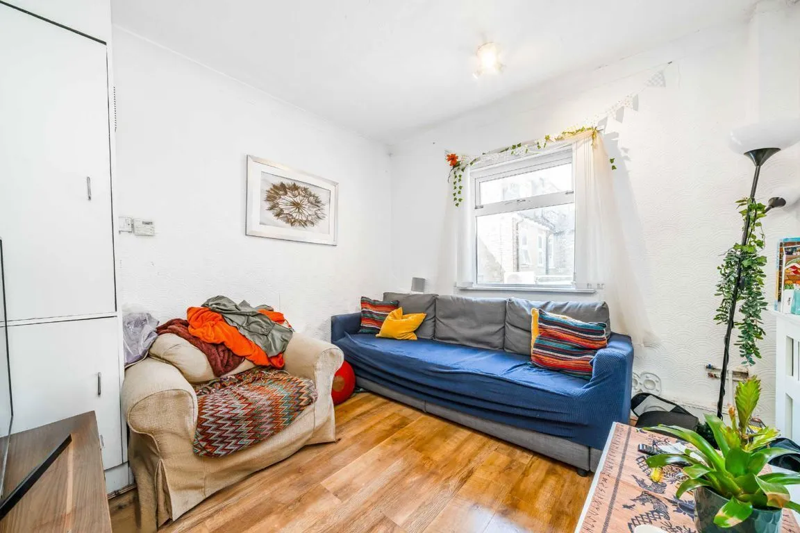 Twickenham Road, TW7, photo 3