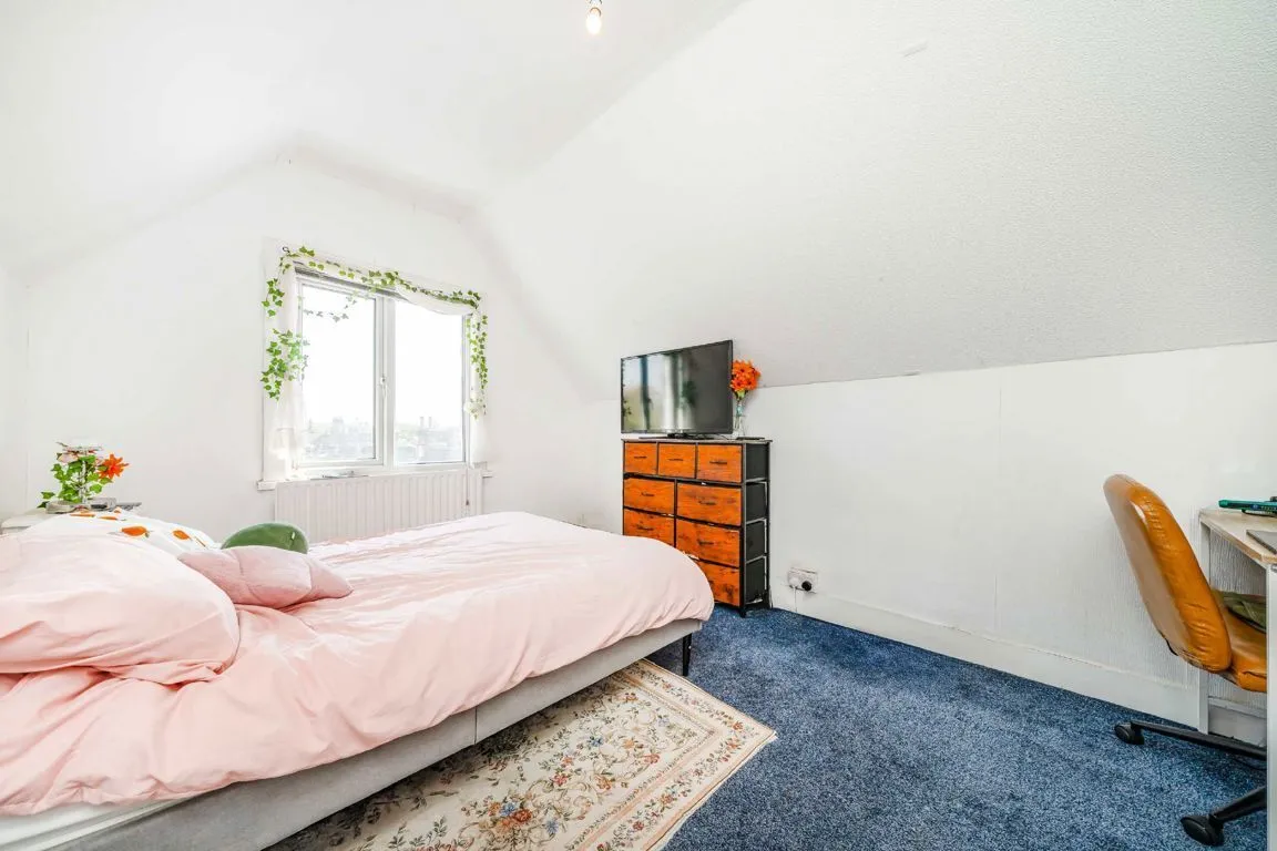 Twickenham Road, TW7, photo 4