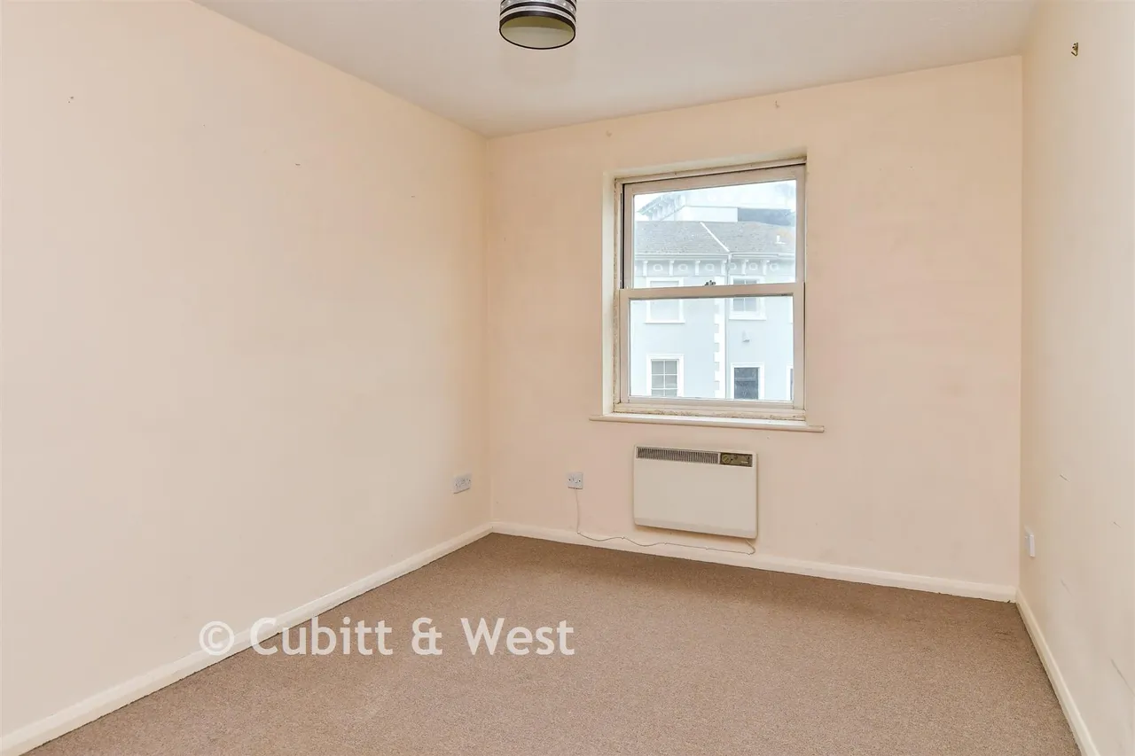 Park Crescent Place, Brighton, BN2, photo 6