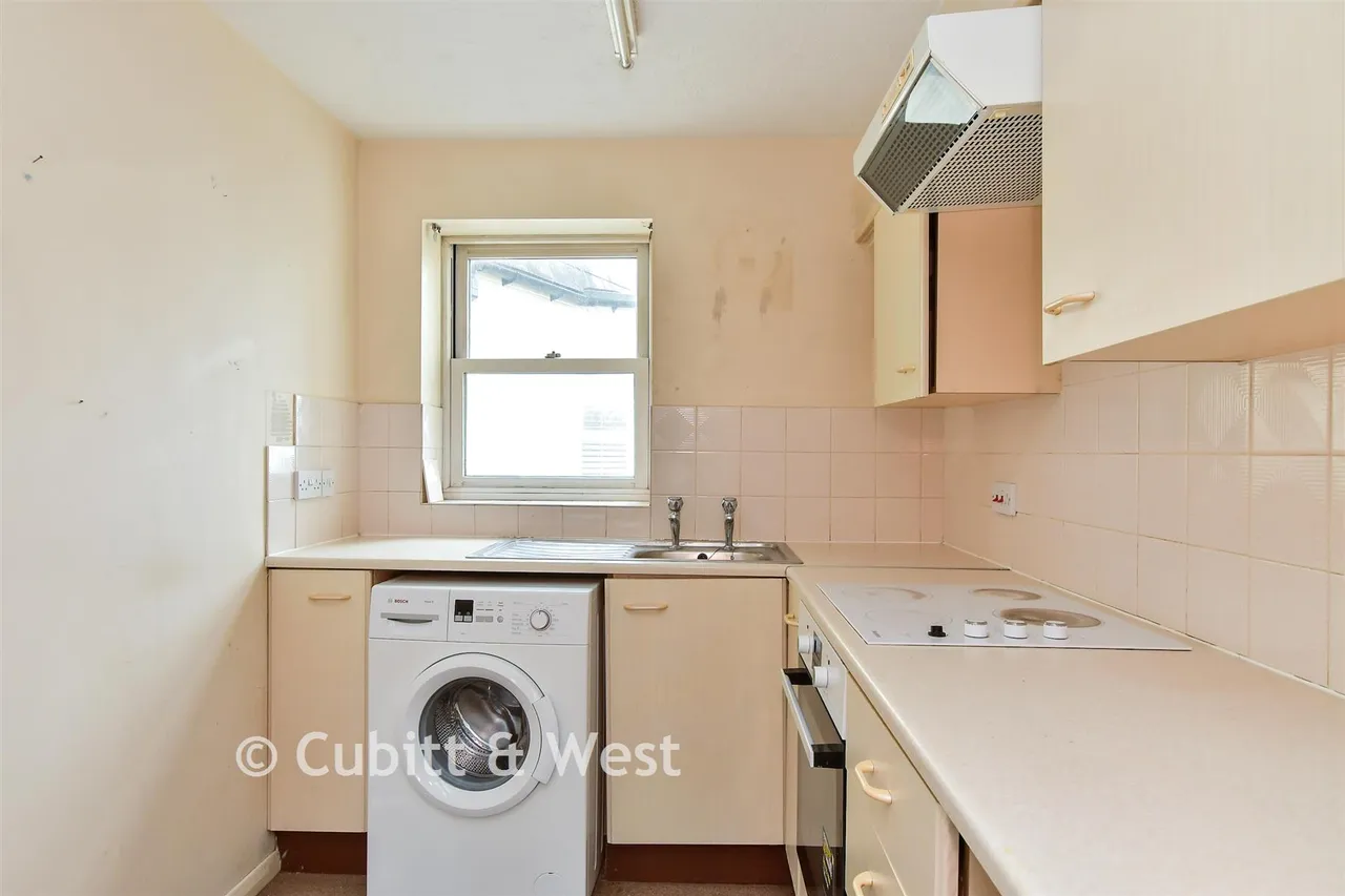 Park Crescent Place, Brighton, BN2, photo 4
