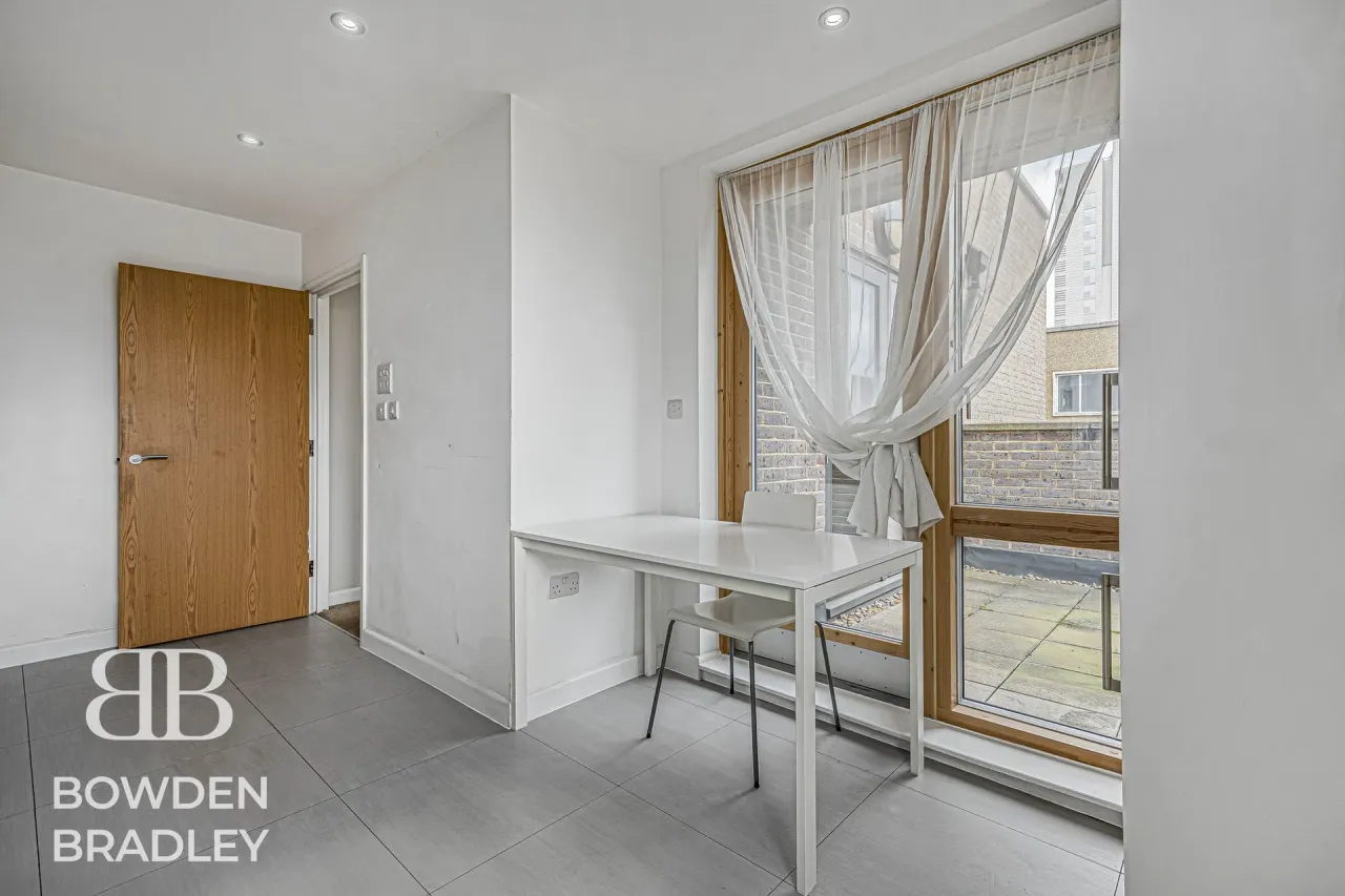 High Road, Regnas Heights, IG1, photo 11