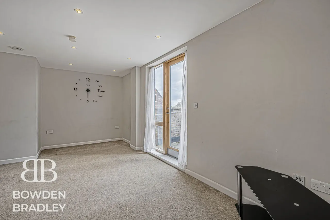 High Road, Regnas Heights, IG1, photo 5