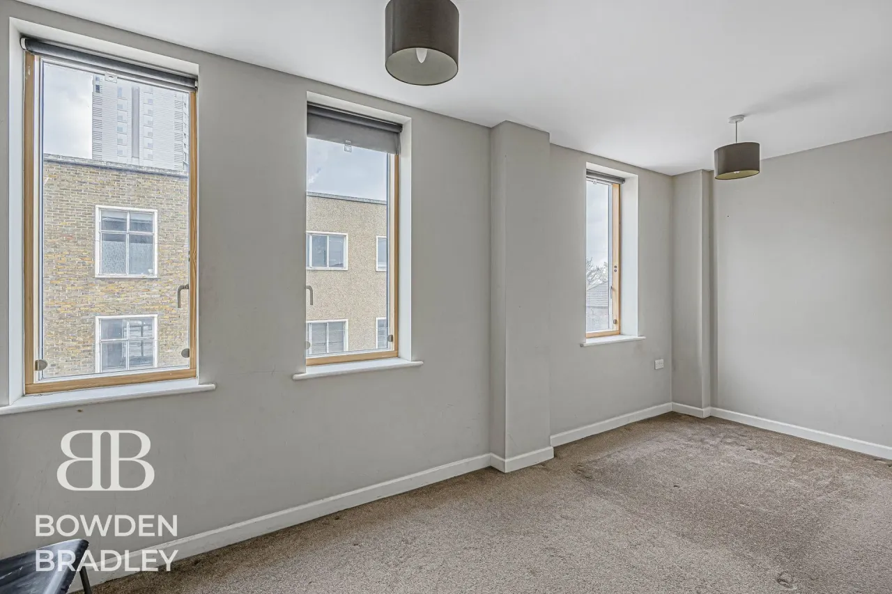 High Road, Regnas Heights, IG1, photo 10