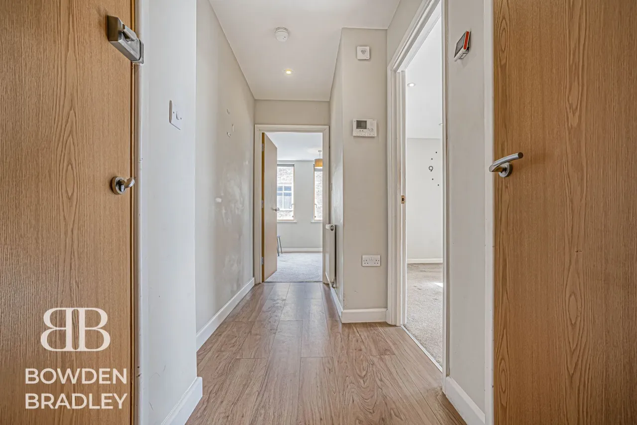 High Road, Regnas Heights, IG1, photo 8