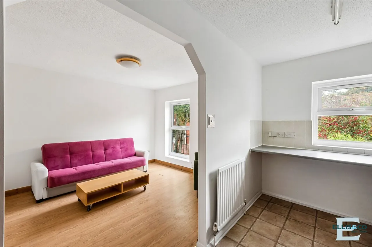 Portland Road, London, N15, photo 4