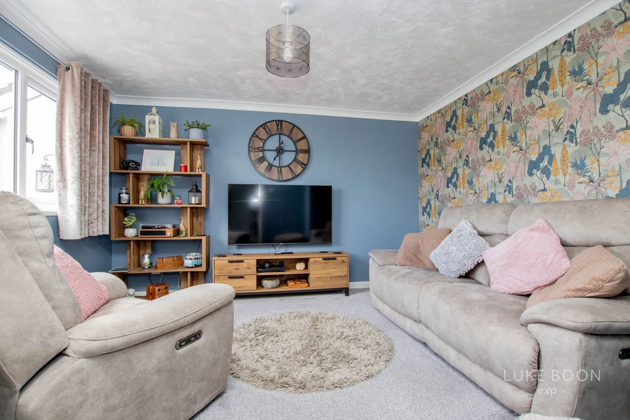 Humber Close, Deer Park, PL3, photo 2