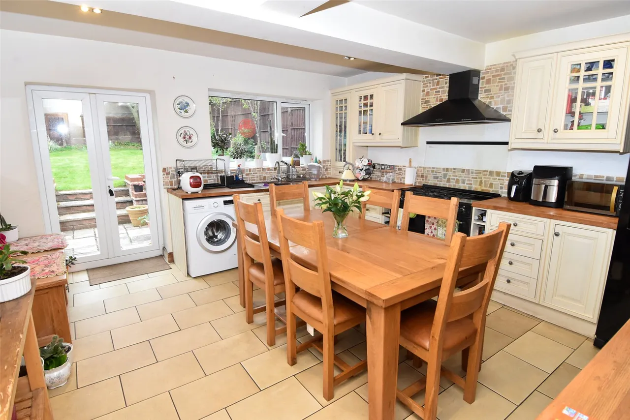 Frankley Beeches Road, Northfield, Birmingham, B31 5LN, photo 2
