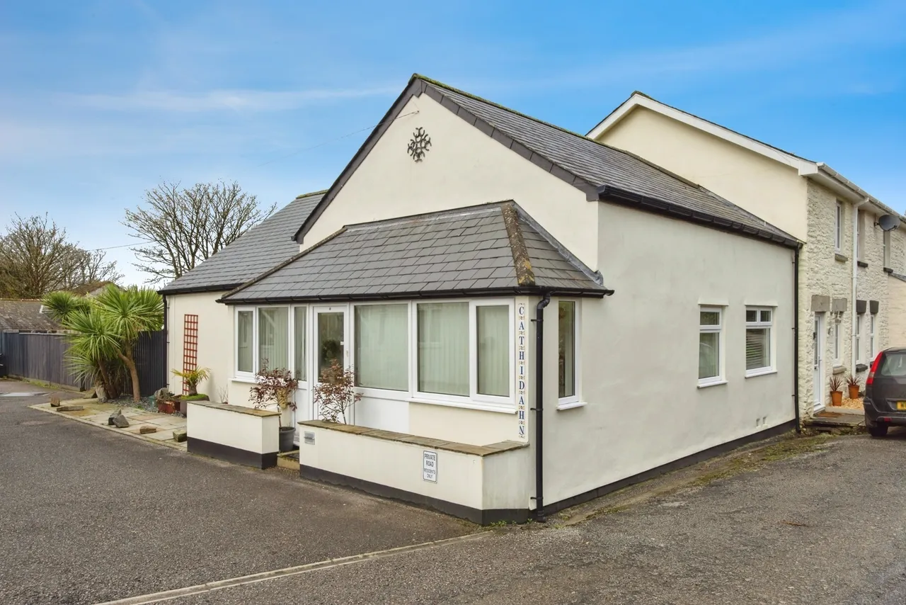 2 bed house for sale, Pengelly, Callington, PL17
