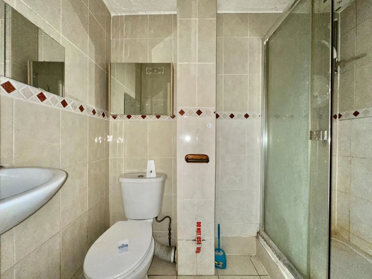 Fellowes Court, Cranford Lane, Harlington, Middlesex, UB3 5EZ, photo 4
