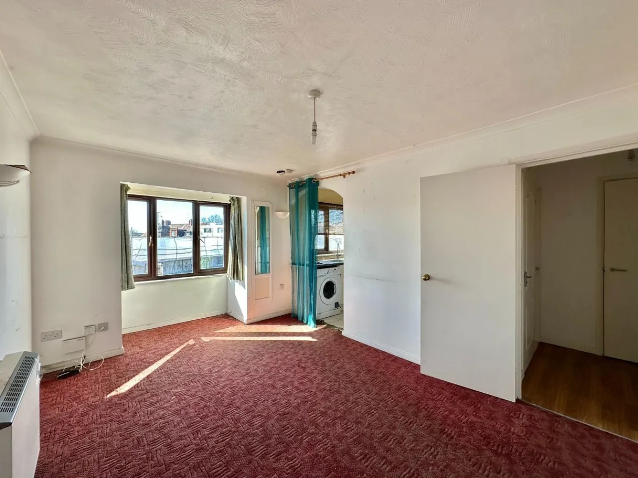 Fellowes Court, Cranford Lane, Harlington, Middlesex, UB3 5EZ, photo 5