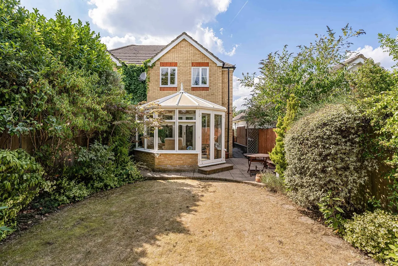 Clarence Street, Egham, TW20, photo 20