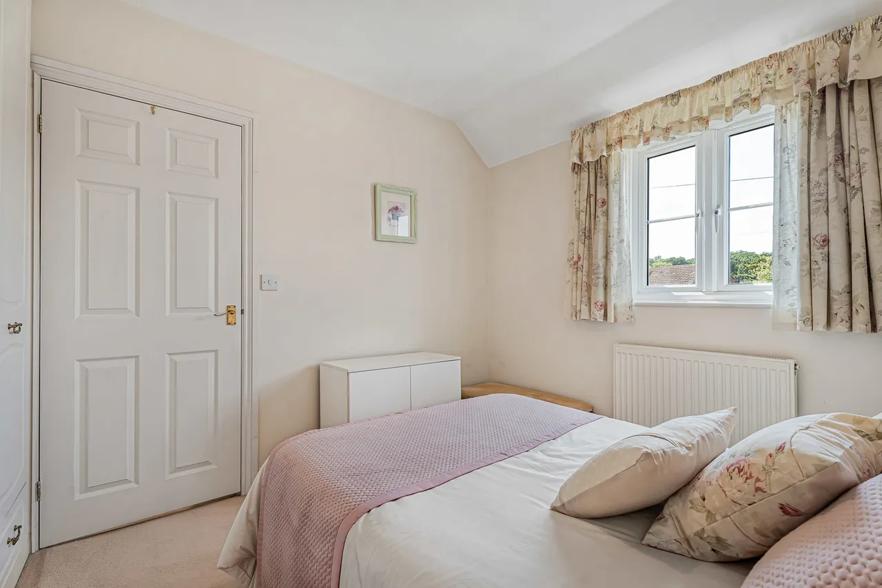Clarence Street, Egham, TW20, photo 10