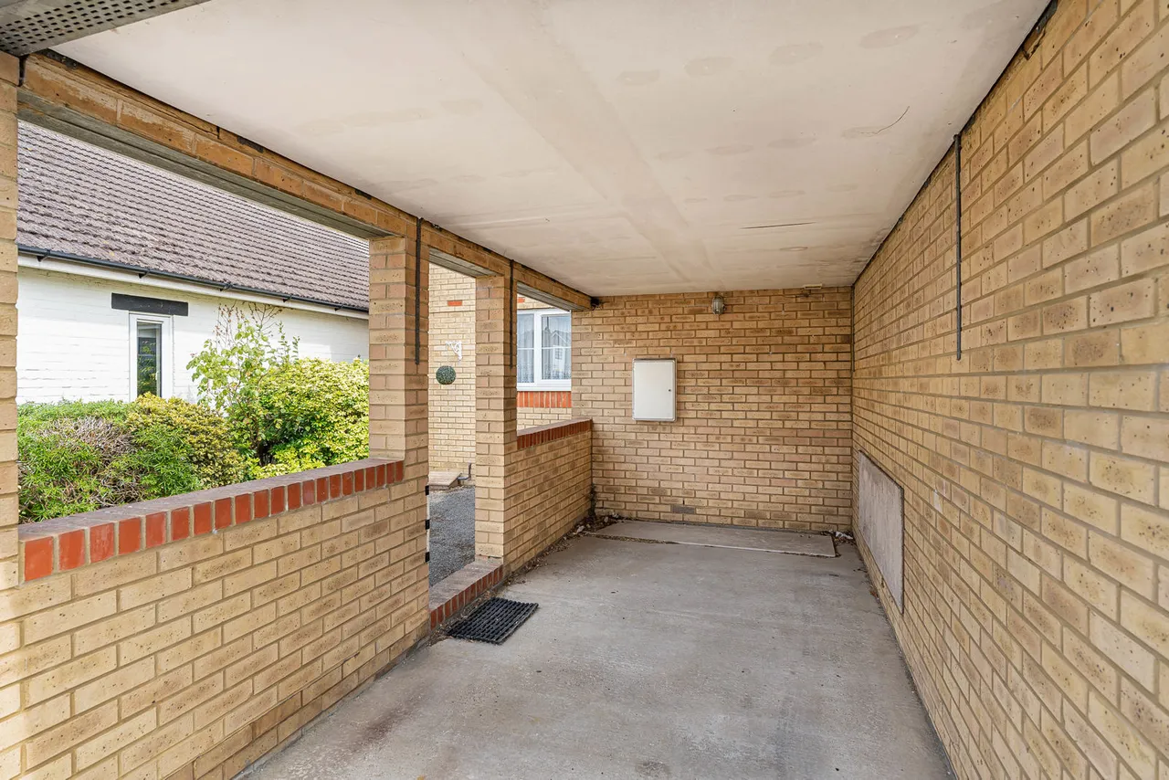 Clarence Street, Egham, TW20, photo 23