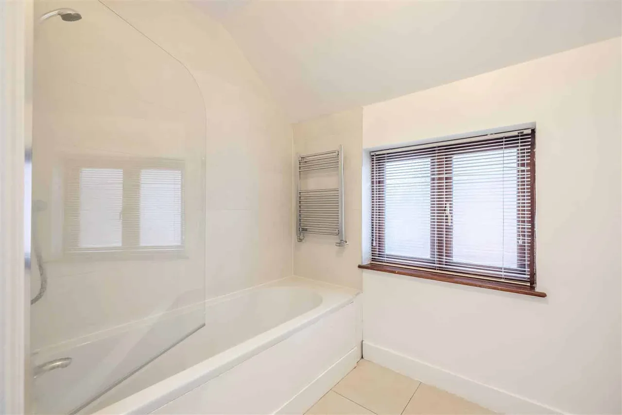 Clewer Hill Road, Windsor, SL4 4BU, photo 16