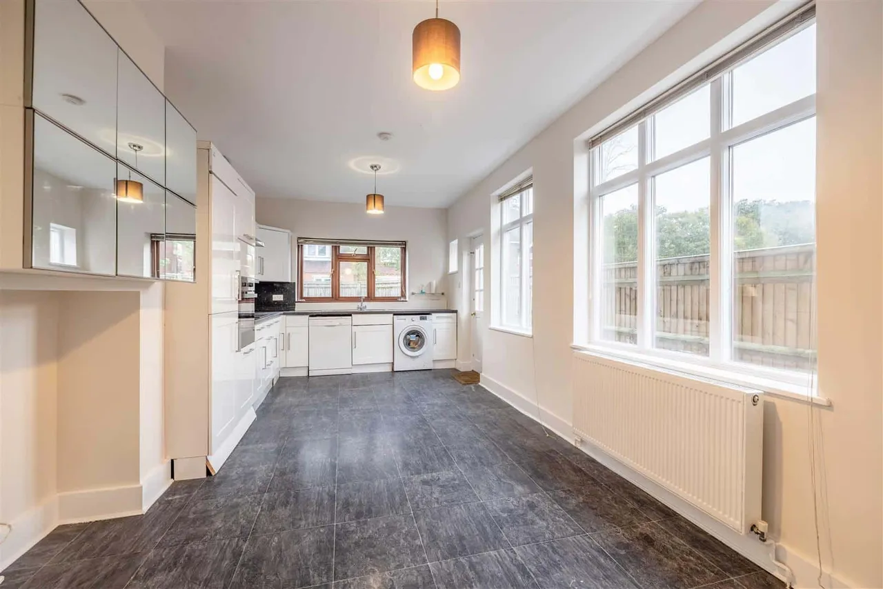 Clewer Hill Road, Windsor, SL4 4BU, photo 2