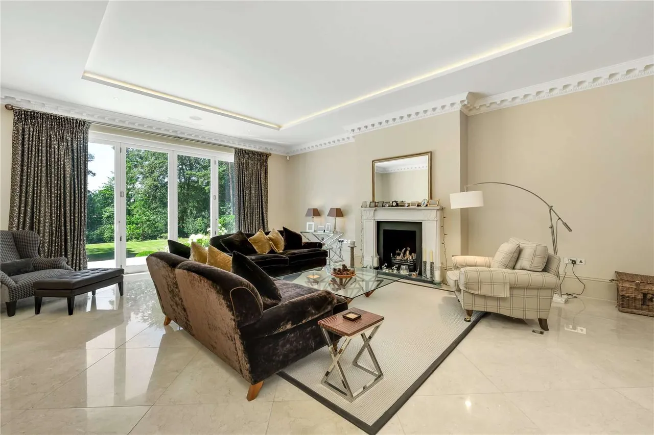 St George's Hill, Weybridge, Surrey, KT13 0LZ, photo 10