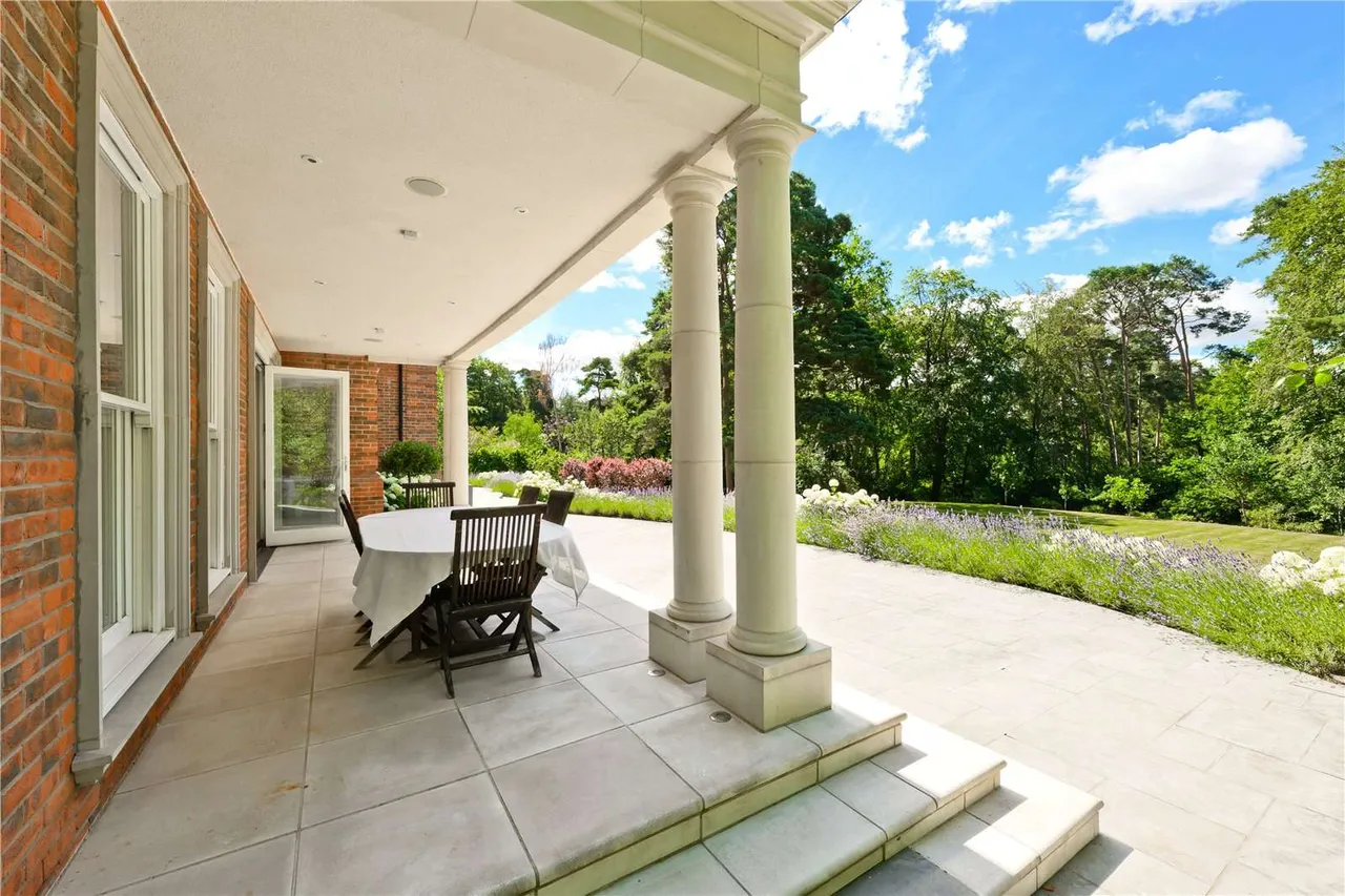 St George's Hill, Weybridge, Surrey, KT13 0LZ, photo 9