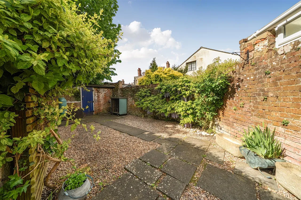 East Street, Titchfield Village, photo 4