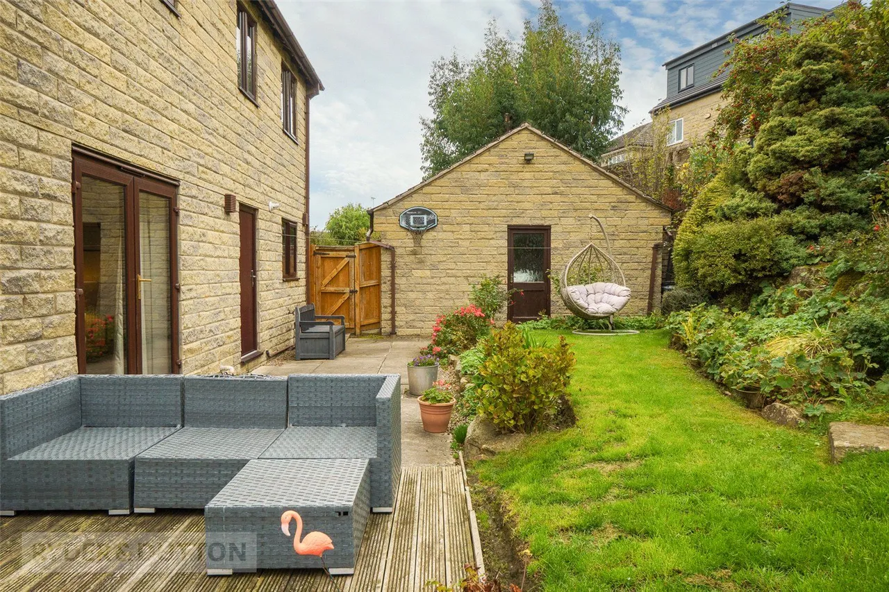 Ullswater Close, Elland, HX5, photo 27