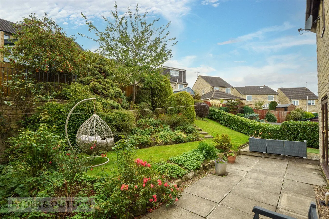 Ullswater Close, Elland, HX5, photo 25