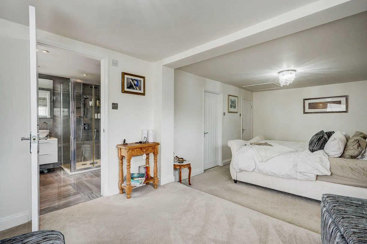 Marjorams Avenue, Loughton, IG10, photo 20