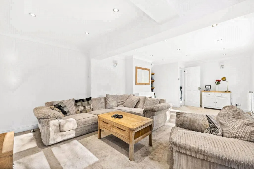 Normandy Close, East Grinstead, RH19, photo 5
