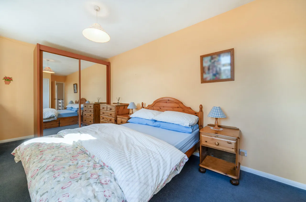 Lightwater Meadow, Lightwater, Surrey, GU18 5XJ, photo 9